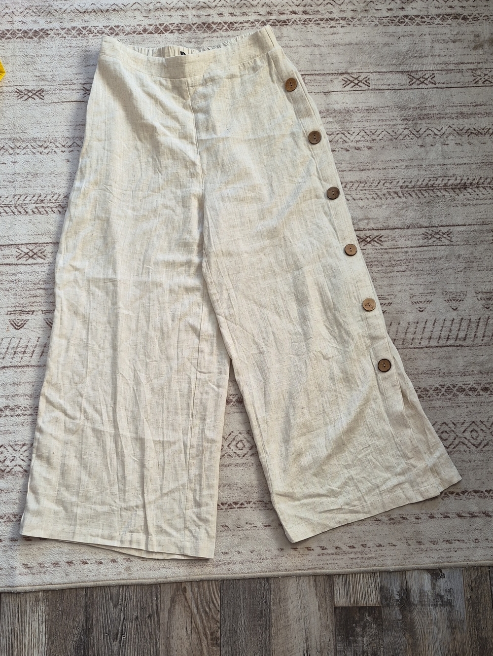 High-Waist Wide-Leg Button-Trim Pants in Cream
